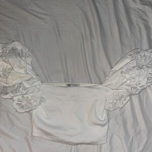 Zara White Floral Sleeve Crop Top